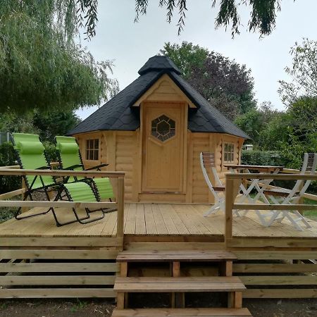 Camping Loisirs Des Groux Mousseaux-sur-Seine Bagian luar foto